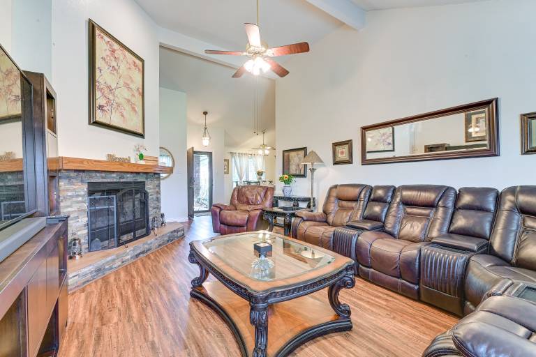 Pet-Friendly Family Home 3 Mi to Lake Lewisville — photo 3
