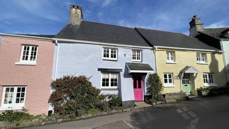 Family-friendly cottage with yard | Pets allowed in Paignton