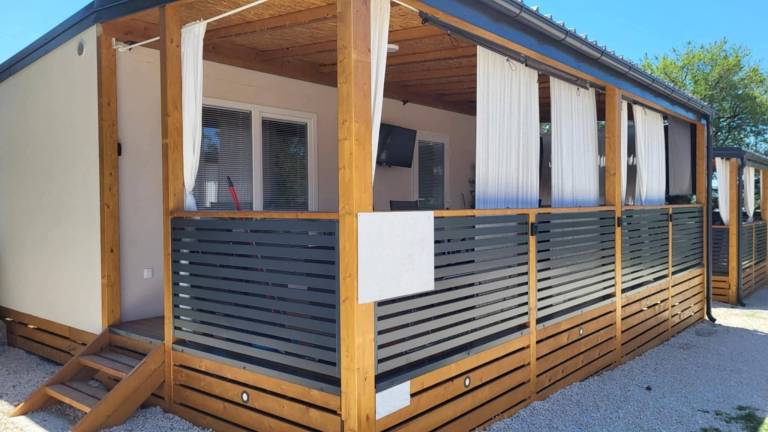 Apartment with barbeque & patio — photo 4