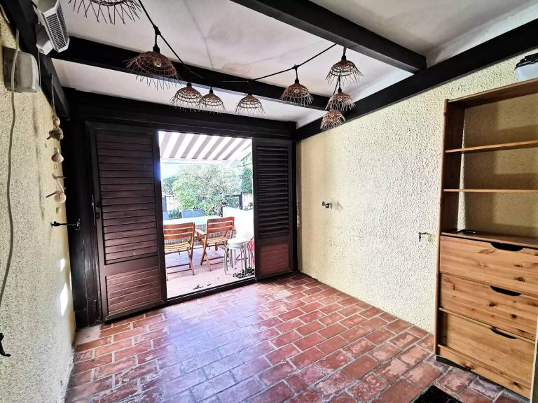 Vacation home with patio — photo 5