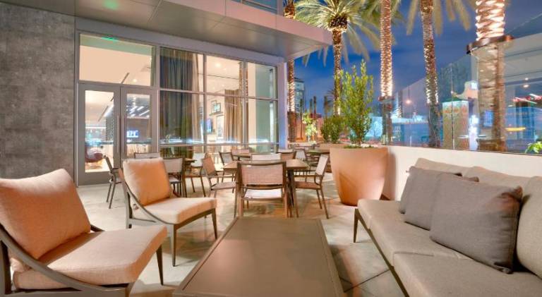 Hampton Inn & Suites Anaheim — photo 3