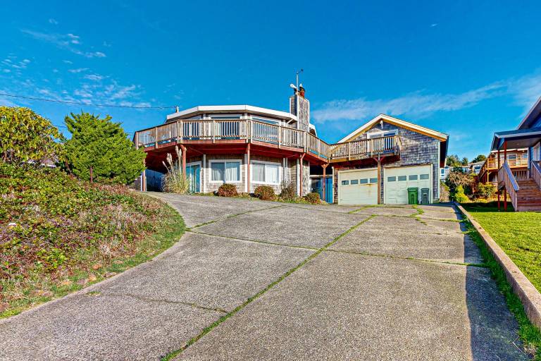 House Pacific City