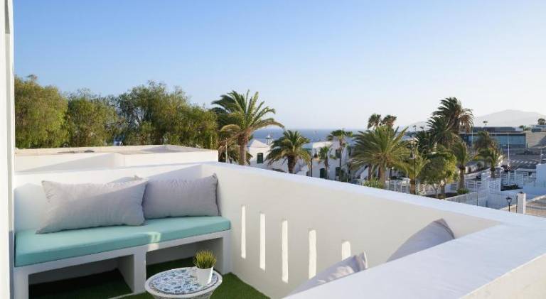 Apartment with garden, terrace & pool in Tías