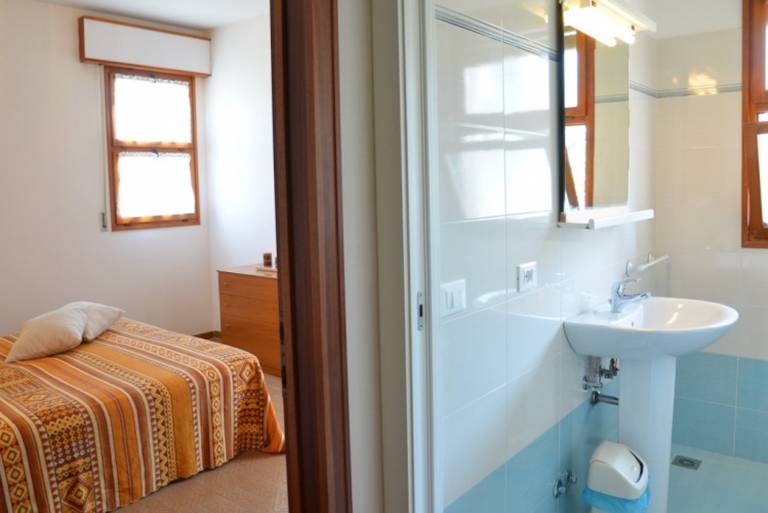 Family-oriented charming rental apartment with garden | Garden view | Pets are welcome — photo 4