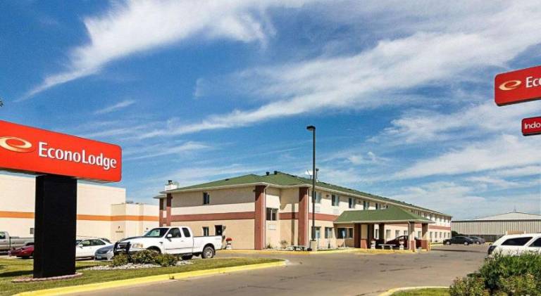Econo Lodge Fargo - West Acres — photo 5