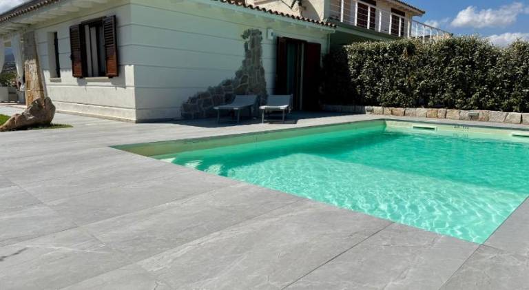 Villa with pool — photo 5