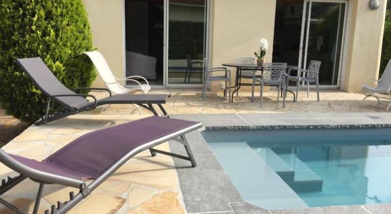Villa with hot tub & pool — photo 3