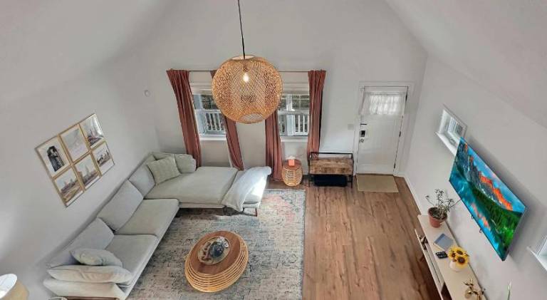 House | Suitable for remote work in Cleveland, OH