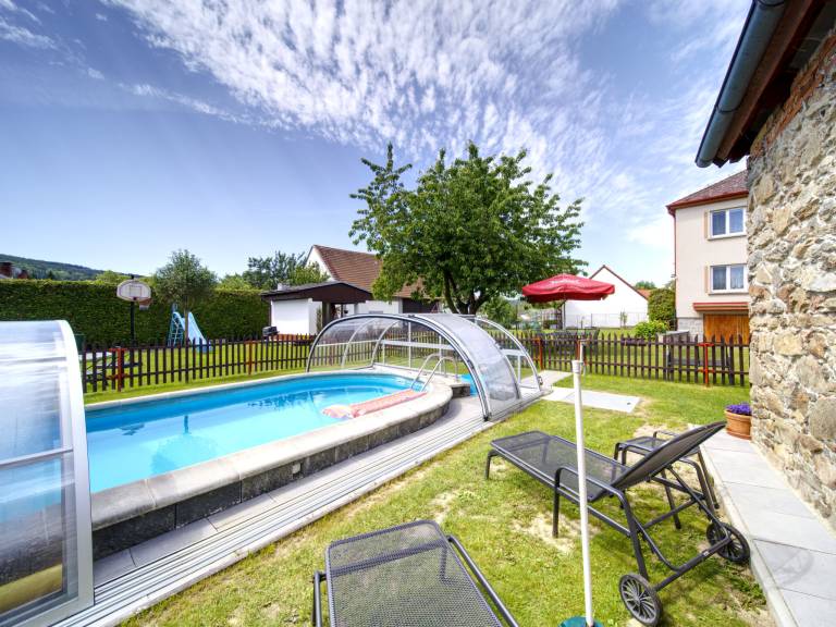 Vacation home with terrace, jacuzzi & private pool — photo 2