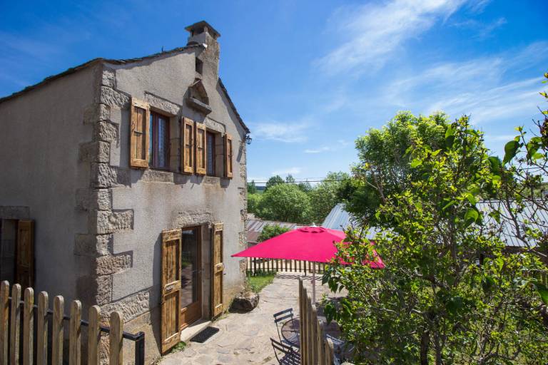 Gite with patio & garden | Pets allowed — photo 3