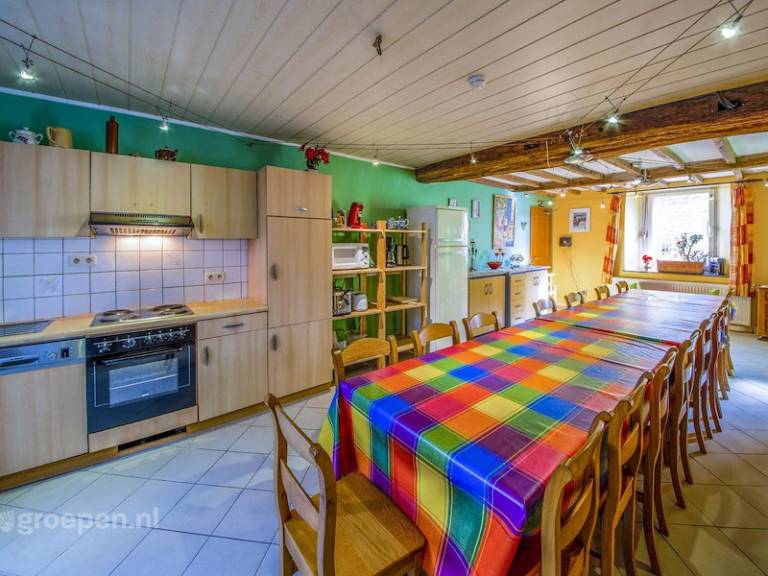 Fully equipped beautiful vacation home with patio & garden | Pets allowed — photo 3
