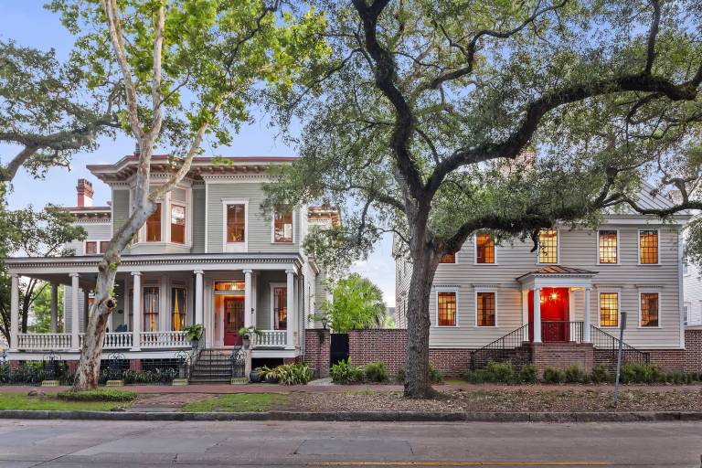 Bed and breakfast  Historic District - South