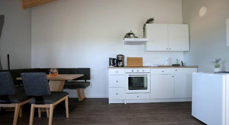 Apartment with patio, garden & barbecue — photo 2