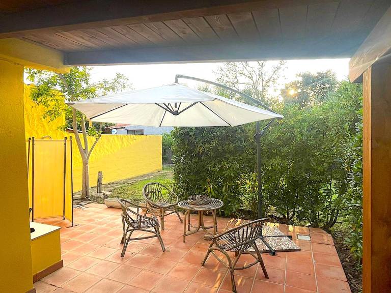Holiday apartment with patio, grill & yard | Garden view | Pet-friendly — photo 3