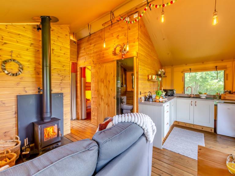 Cottage with garden & BBQ — photo 2