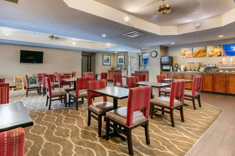 Comfort Inn Chattanooga Downtown Southside — photo 5