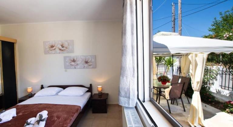 Vacation home with hot tub in Lefkada