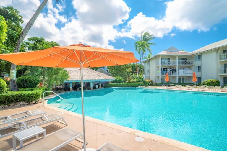 Resort Seven Mile Beach