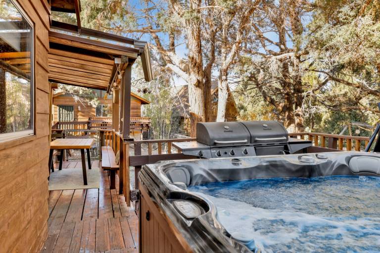 Family Fun Cabin Hot Tub, Game Room & Cozy Fireplace pet Friendly Retreat in San Bernardino, CA