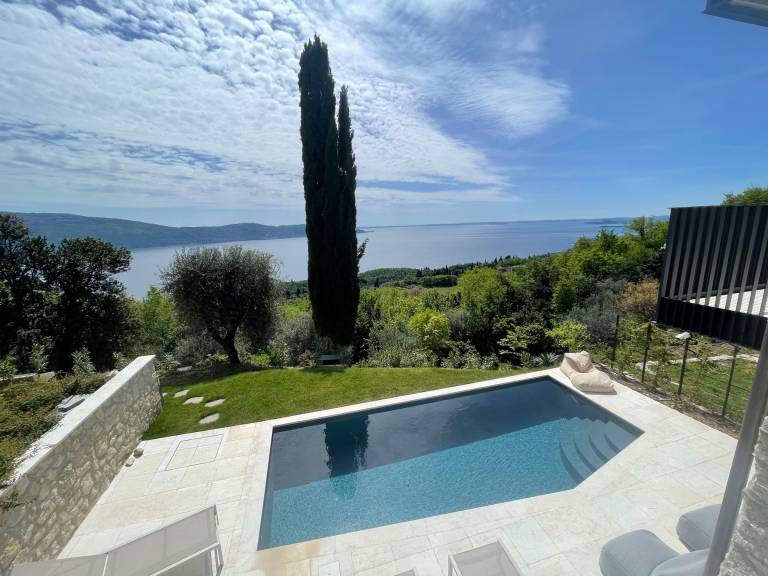 Villa with grill, private pool & yard | Garden view in Toscolano Maderno
