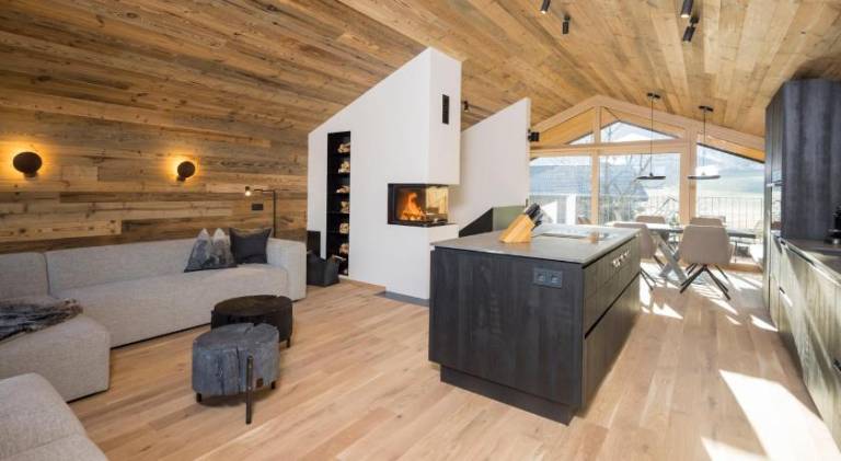 Beautiful chalet with pool | Pets allowed — photo 3