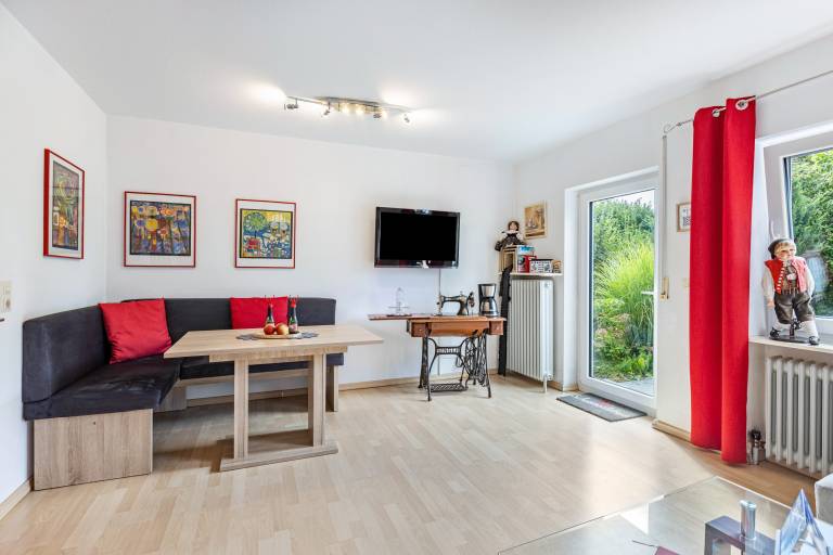 Wonderful holiday apartment with BBQ, yard & terrace | Garden view | Dogs allowed in Villingen-Schwenningen
