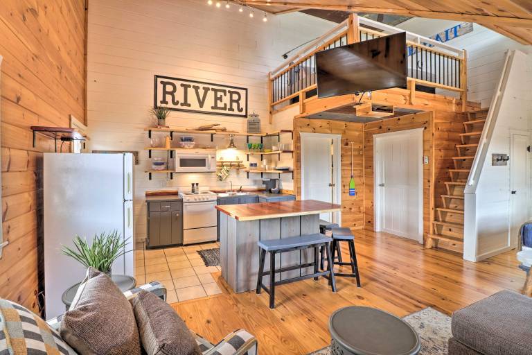 Updated Mtn View Studio w/ Loft - Near River! — photo 4