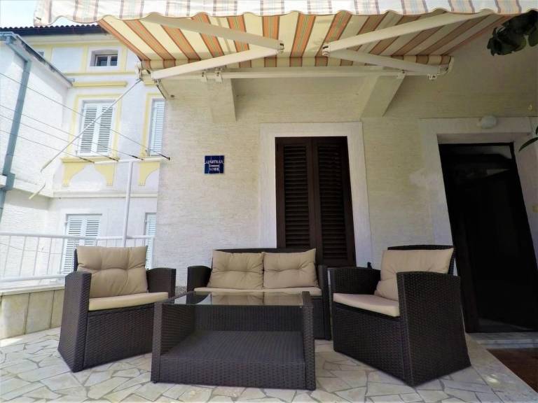 Nice apartment with yard & patio | Close to the beach | Dogs allowed — photo 4