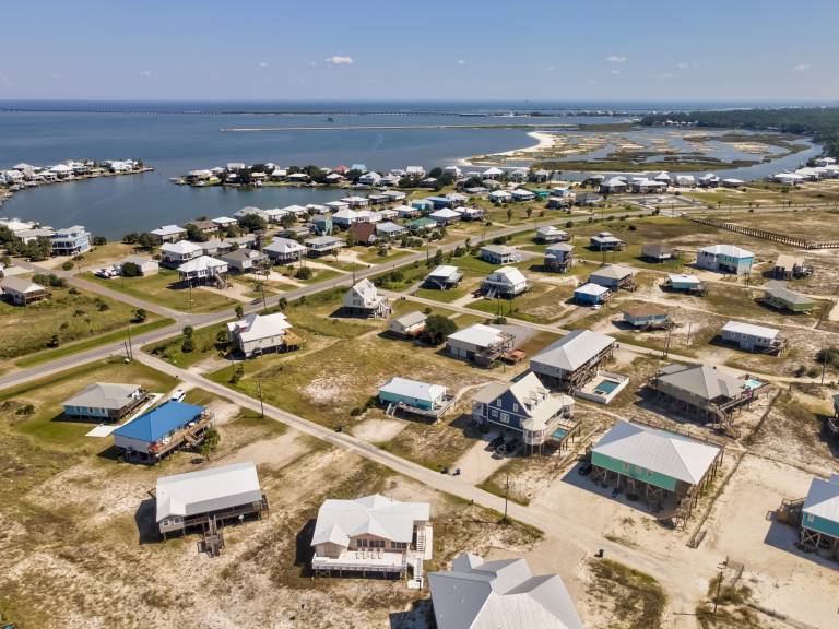 Seafari - 106 Portier Ct — photo 4