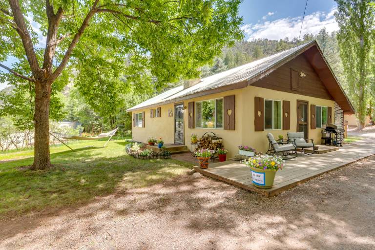 Hike On-Site: Mountain-View Hideaway in Durango in Durango, CO