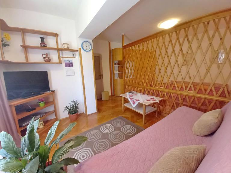 Apartment with yard & terrace | Nature view — photo 5