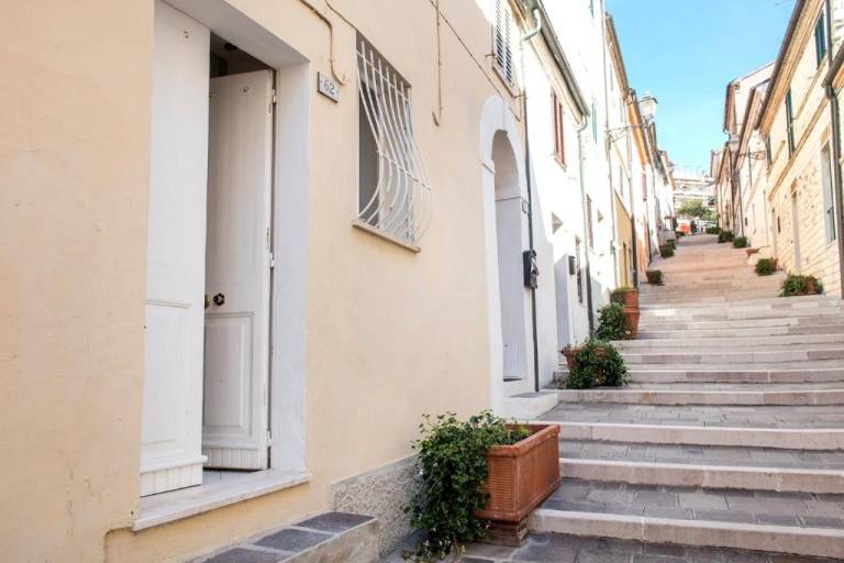 Family-oriented lovely holiday apartment | Next to the beach | Pets are welcome — photo 2