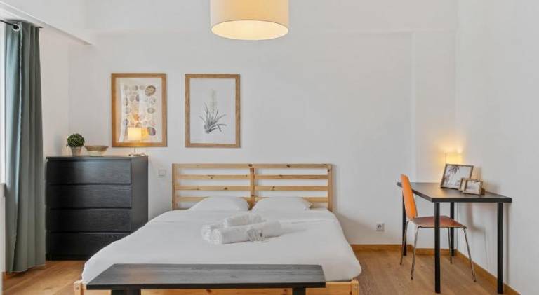 Central Lux 2BR Apt with City Views & Balcony in Luxembourg City