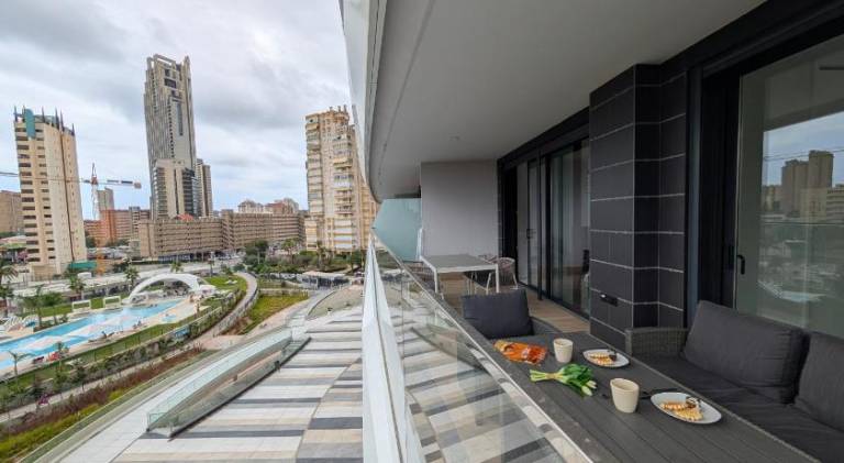 Holiday apartment with jacuzzi, terrace & yard — photo 3