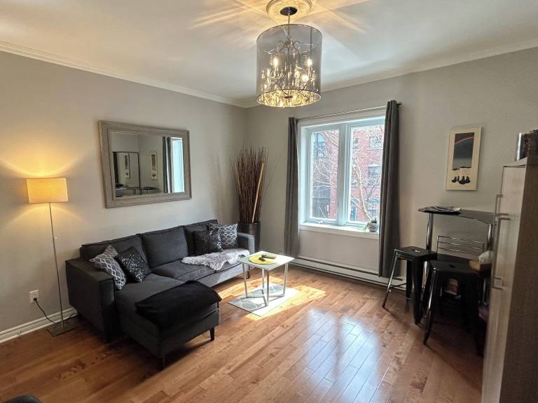 Condo Gay Village