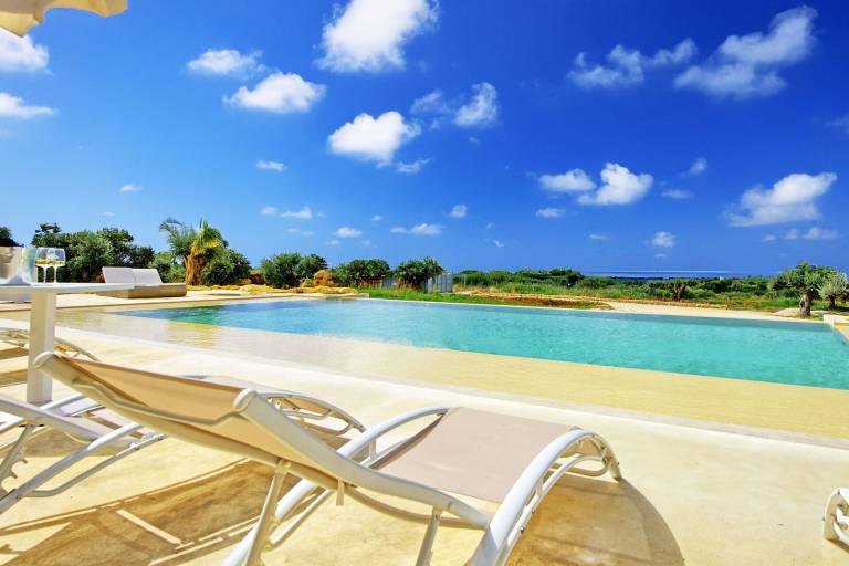 Child-friendly pleasant villa with private pool, yard & patio | Dogs allowed — photo 3