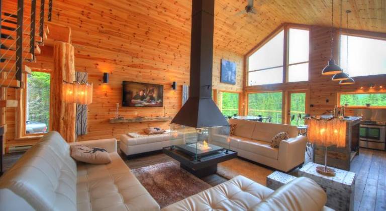 Chalet with jacuzzi | Dogs allowed in La Malbaie, QC