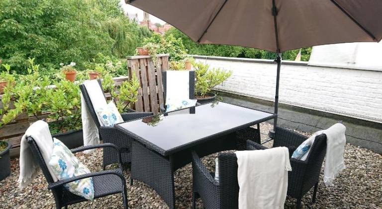 Apartment with patio — photo 3