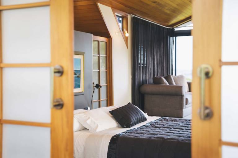 Lodge  Russell