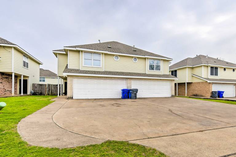 Walk to Baylor University Waco Townhome