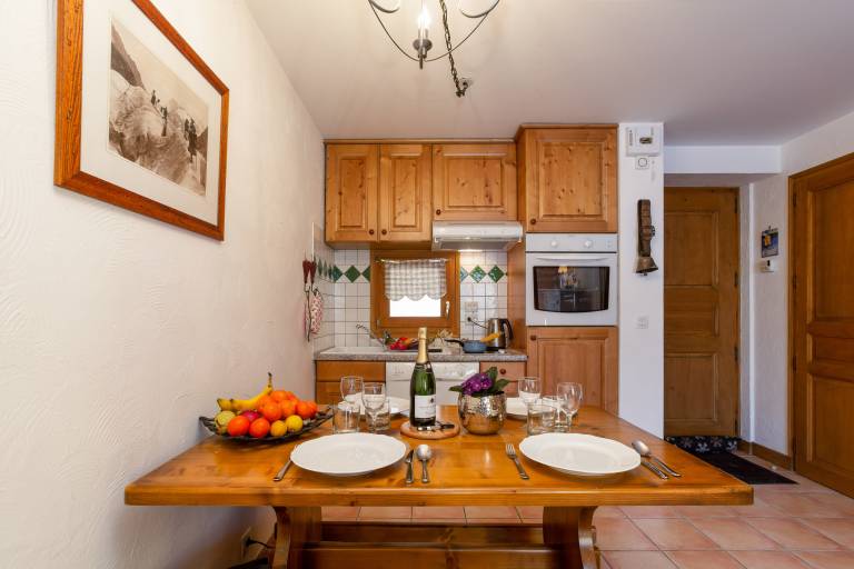 Family-oriented rental apartment | Mountain view | Pets are welcome — photo 3