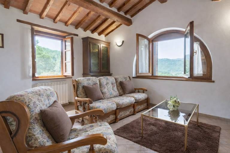 AGRITURISMO Pugnano Alto: Villa esclusiva per 24 ospiti con piscina privata tra Umbria e Toscana — photo 5