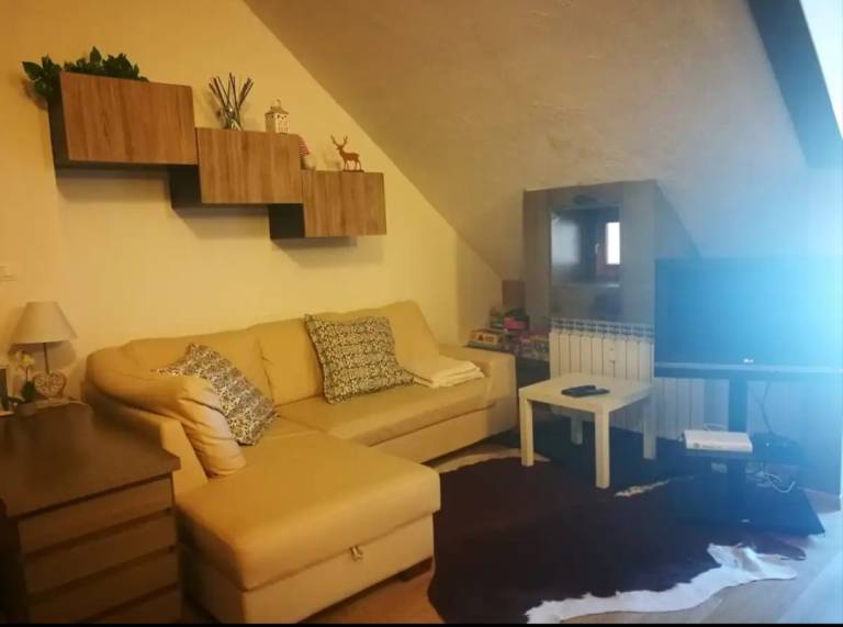 Rental apartment with yard, patio & grill | Pets allowed — photo 3