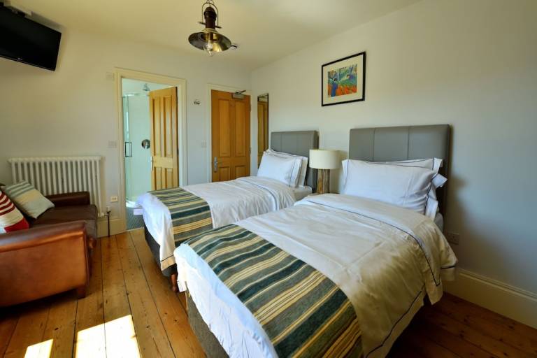 Bed And Breakfast Accommodation In Paignton From £48 | HomeToGo