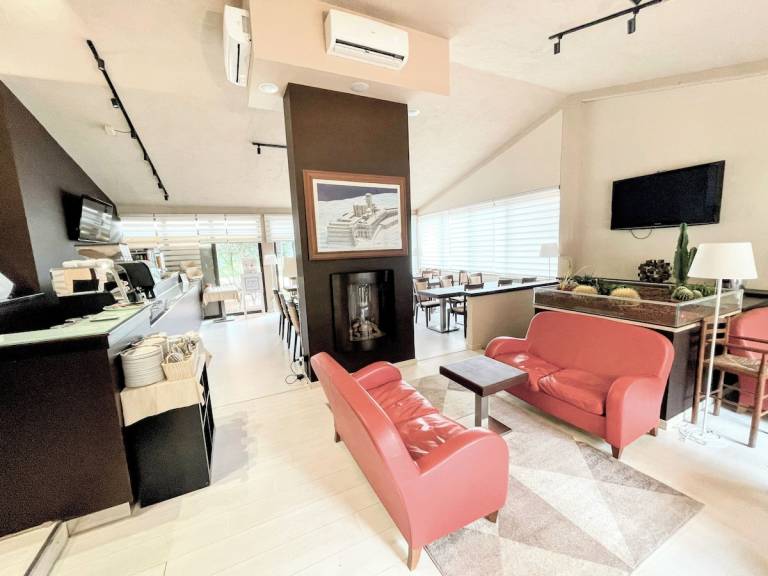 Luxury Villa in Spello, Private Pool, Spa, Restaurant, sleeps 54 inc 18 children — photo 4