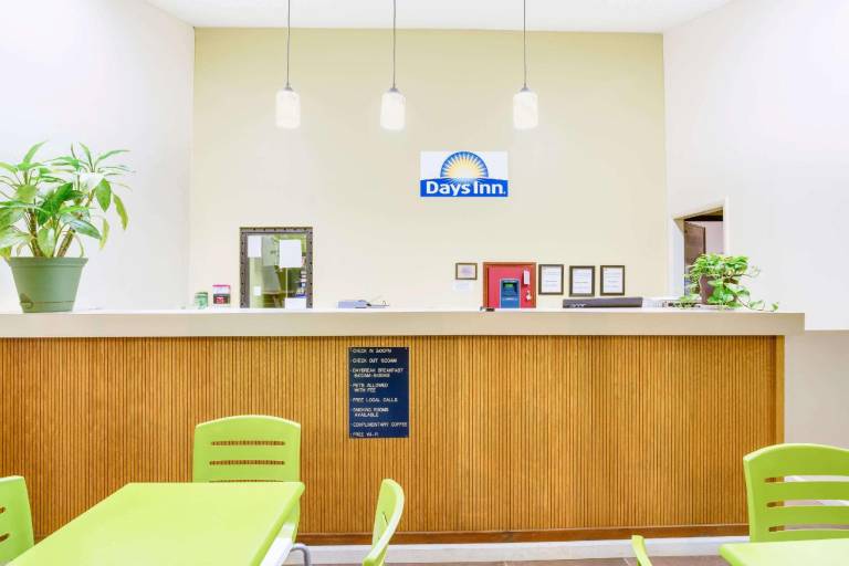 Days Inn by Wyndham Athens — photo 2