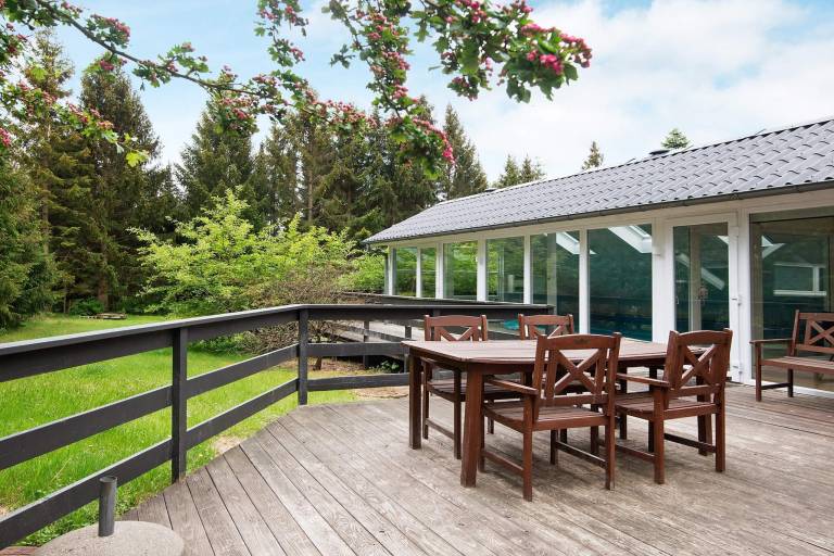 House with terrace, pool & barbeque — photo 2