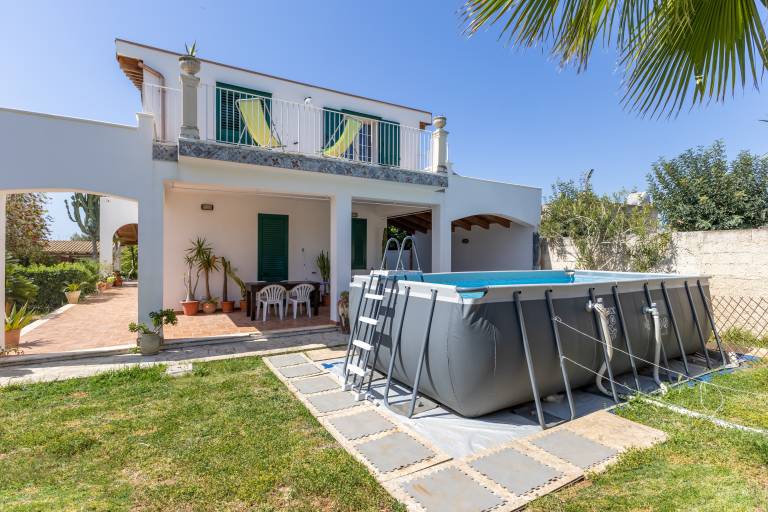 Apartment 'Casa Gaia nel Val di Noto' with Private Pool, Wi-Fi & Air Conditioning in Ragusa