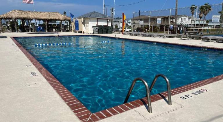 Zachary Beach House, Ocean views & walk to beach! — photo 3