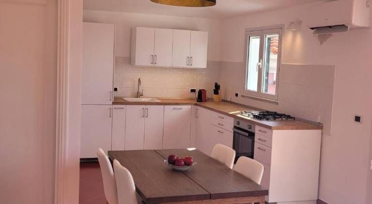House with 2 rooms for 6 persons — photo 4